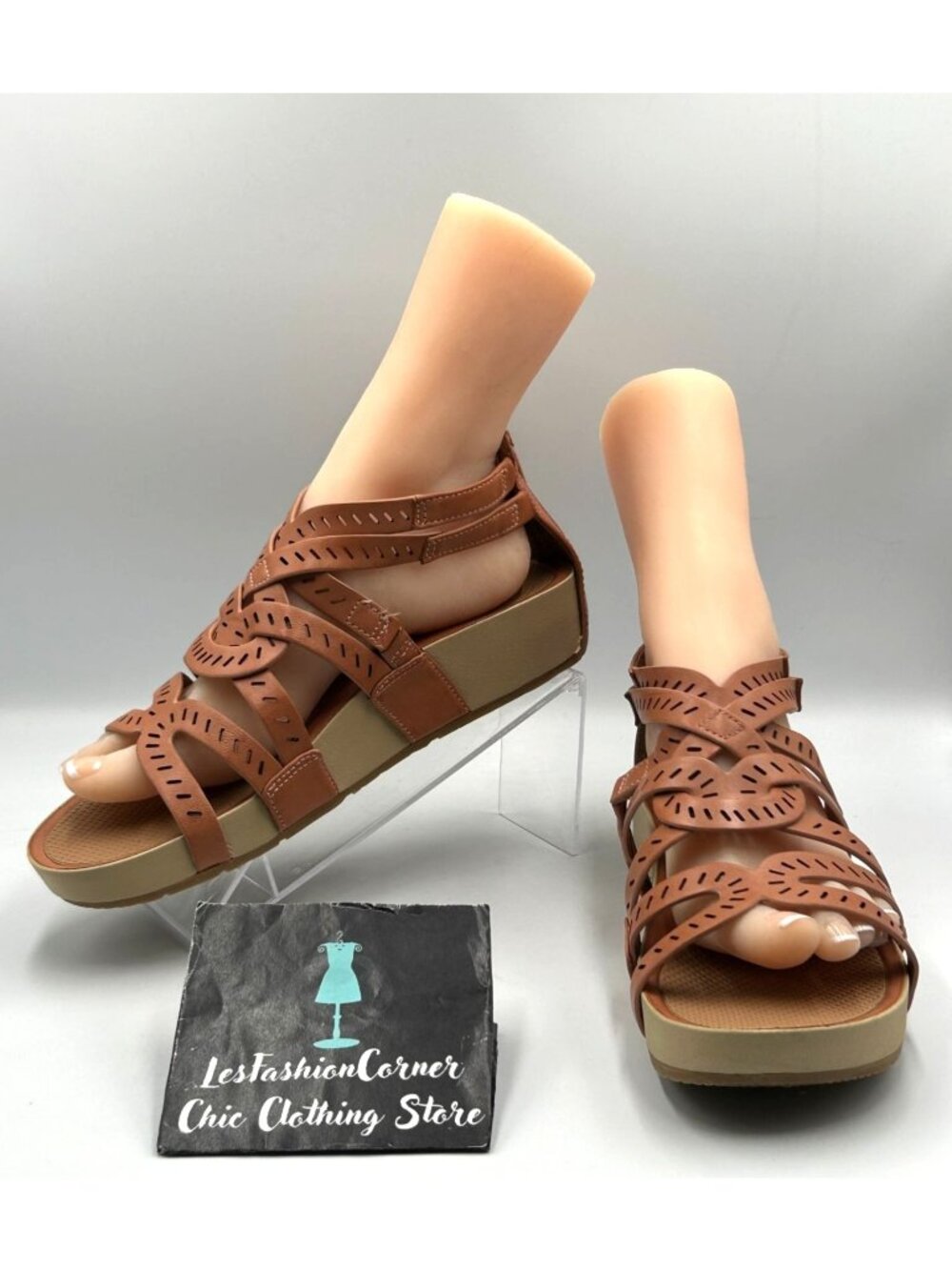 Baretraps Women’s Tan Faux Leather Gladiator Wedge Sandals Size 10 3492